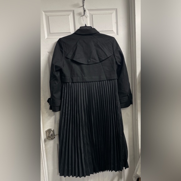 Samy Pleated Trench Coat - Picture 6 of 6